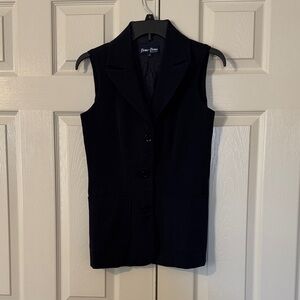 Bisou-Bisou Black Sleeveless Vest
